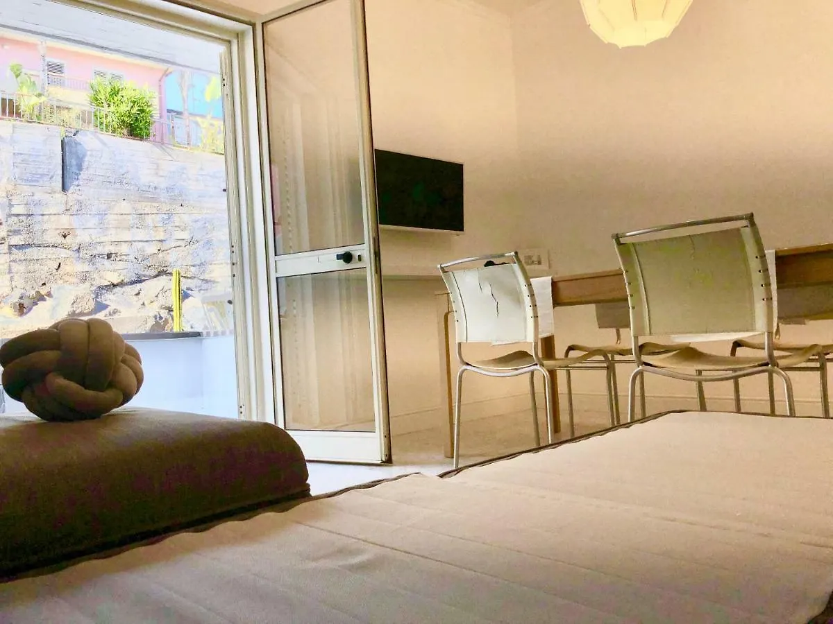 Villa Lattea Aci Trezza
